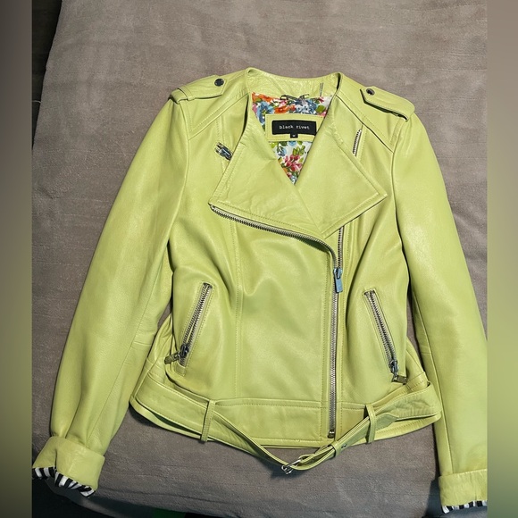 Black Rivet Jackets & Blazers - Women’s Black River Chartreuse genuine leather jacket - medium